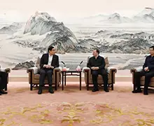 周育先拜会江苏省委领导，双方签约战略合作协议